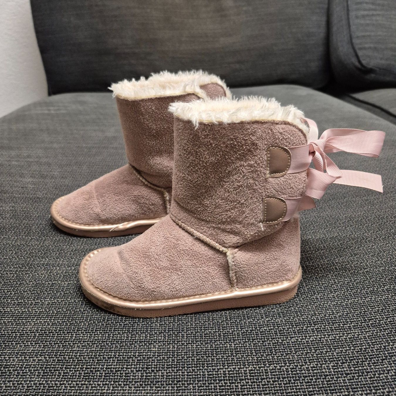 Scarpe per ragazze: Cupcake Winter Boots, Grösse 26 – Nuovo (secondo la descrizione) da Untersiggenthal venduto da Eulea