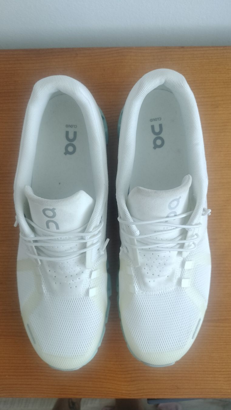 On Herrenschuhe: On Cloud Schuhe Weiss Grösse 44 neuwertig – Gebraucht aus Steinmaur von Julian.W_CH-8162 2