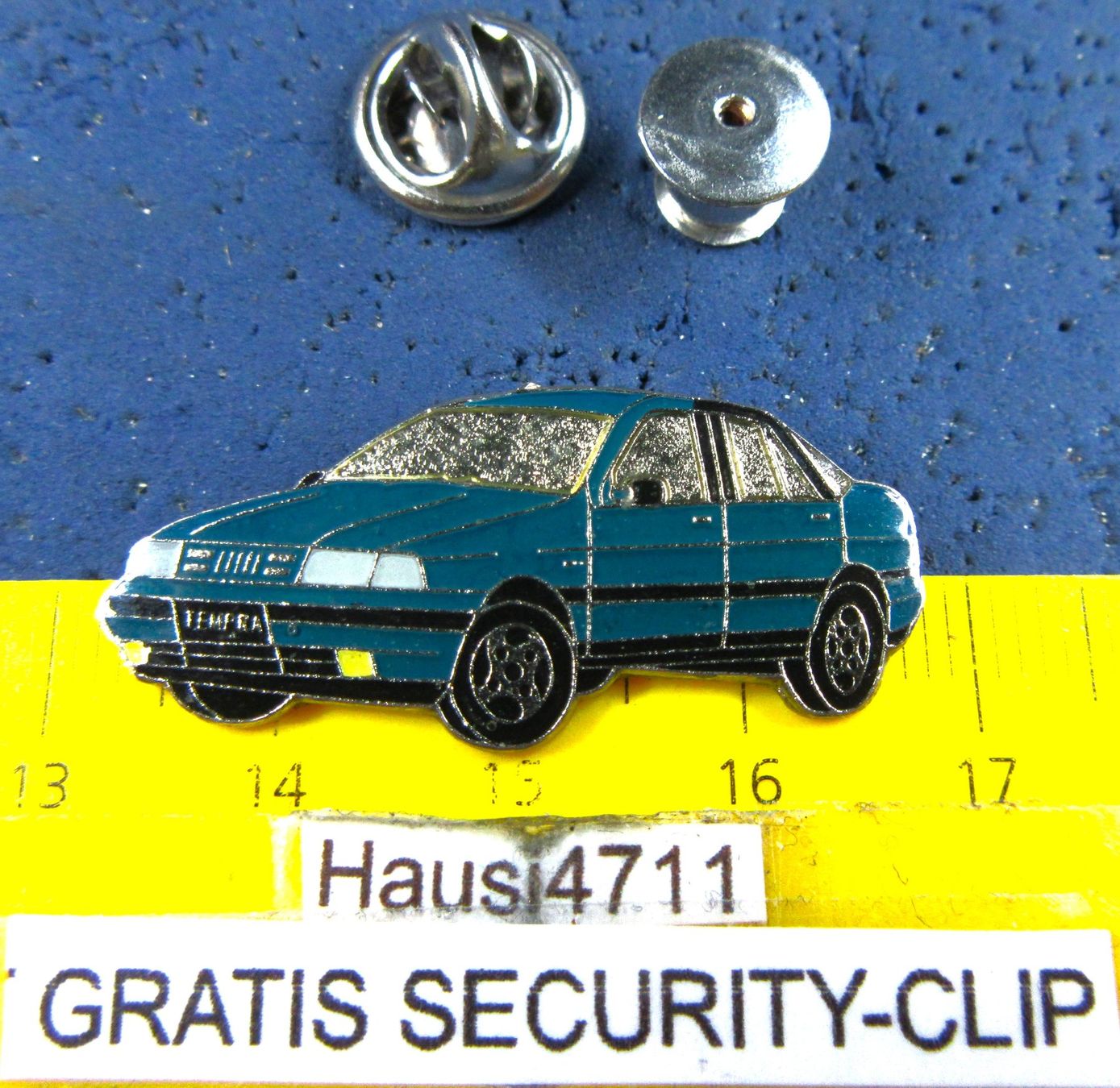 Fiat Placchette & Badge: FIAT TEMPRA AUTO PIN GLASIERT MIT SECURITY-CLIP – Usato da Ettingen venduto da Hausi4711