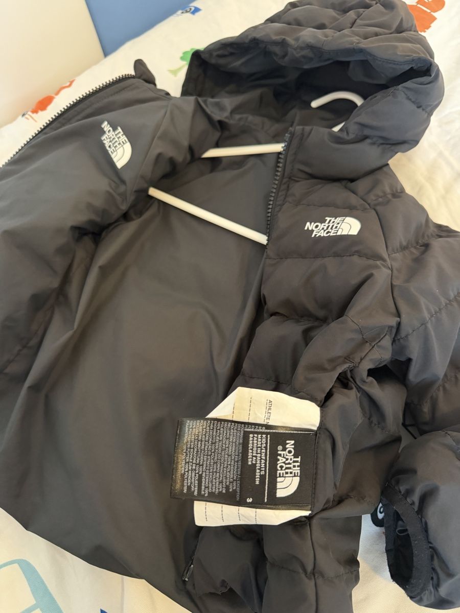 North Face Giacche & Cappotti: The North Face Puffer Jacket Grey Size 3 Years  – Usato da Reinach BL venduto da K.zh.A 2