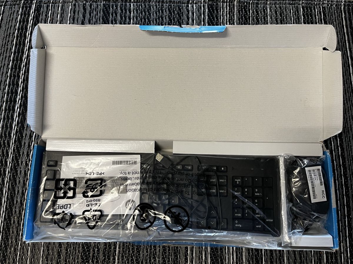 Hewlett Packard Tastaturen: HP 225 Wired Mouse and Keyboard Combo neu – Neu und originalverpackt aus Seengen von Pani09 1