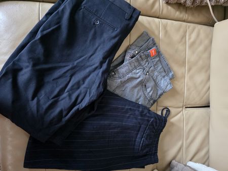 3 pantaloni da uomo taglia L - H&M, Hugo Boss, Duckling