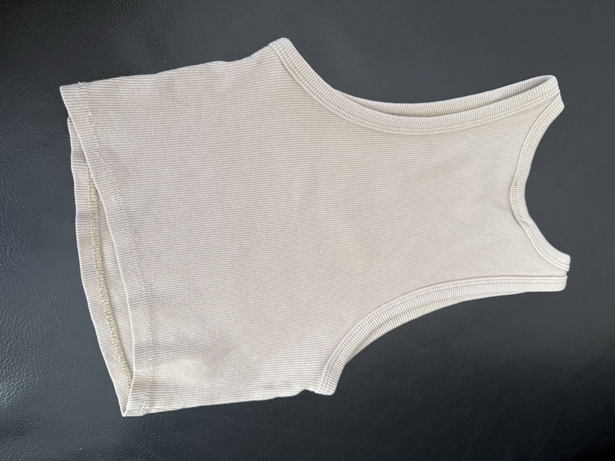 Zara Tops: Zara beige ribbed crop top, size M – Gebraucht aus Winterthur von yar_dpp8 2