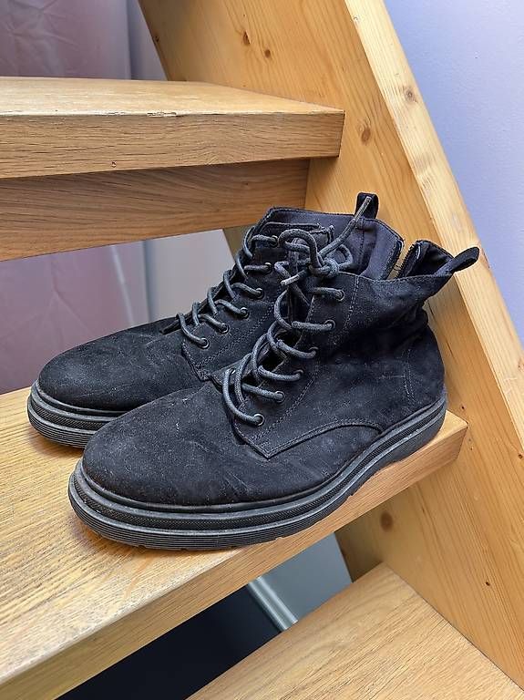 Herrenschuhe: Wildlederstiefel Grösse 43 – Gebraucht aus Luzern von Sestito94