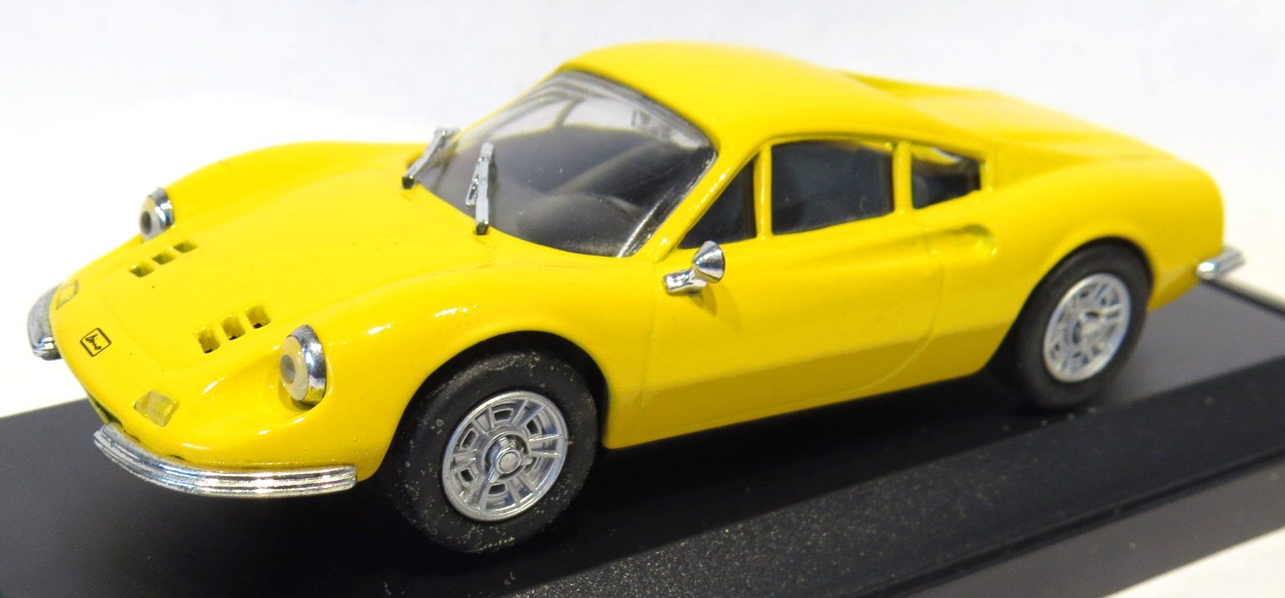 Ferrari Modellautos: 1:43 Ferrari 246 GT  Dino  1968 – Neu und originalverpackt aus Ettingen von Burago 1