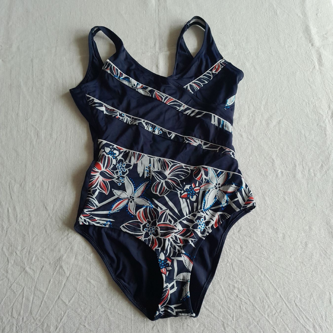 Costumi da bagno & Bikini: Damen Badeanzug – Usato da Knutwil venduto da Kompex