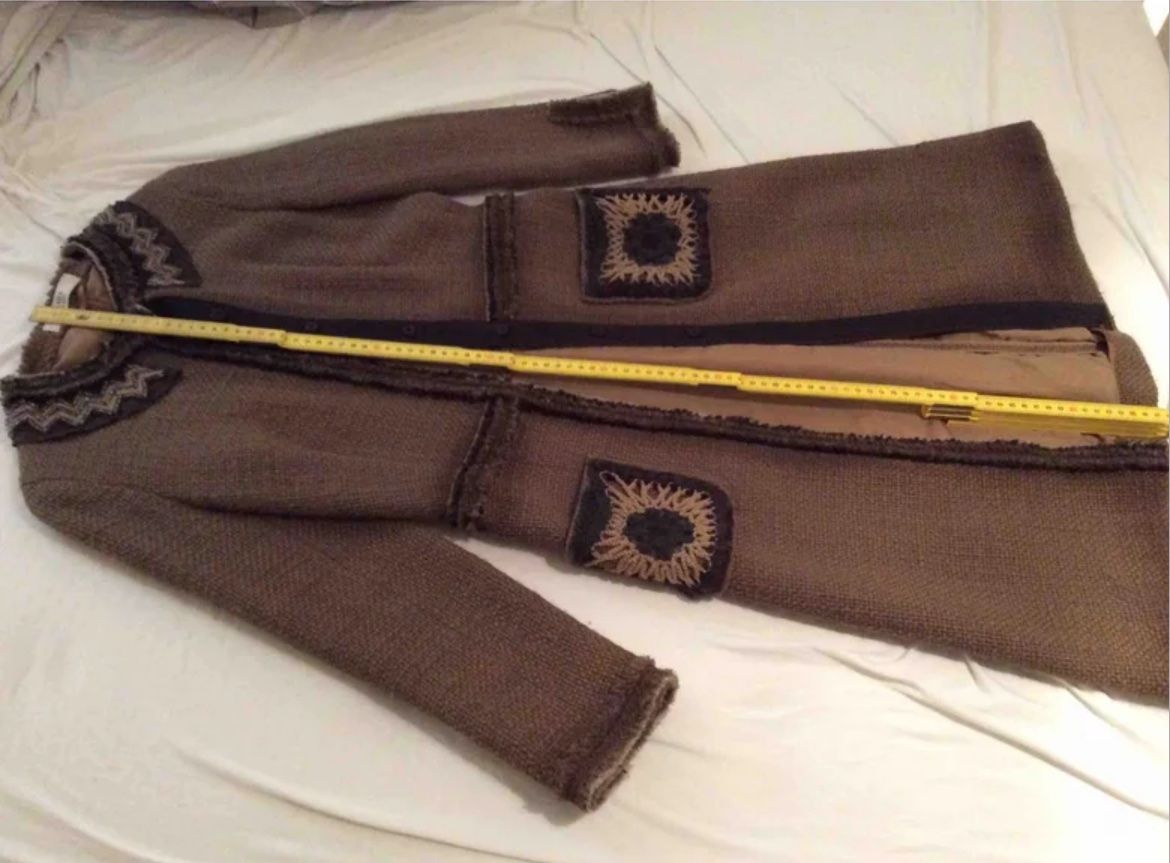 Prada Cappotti: Prada Tweed Mantel – Usato da Zürich venduto da HBe 5
