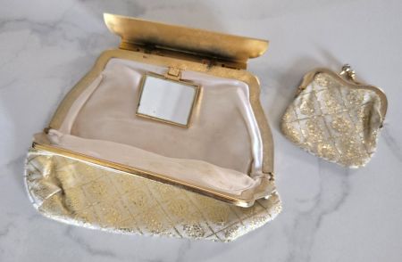 Elegantes Vintage Täschli-Set in Gold und Weiss, Original