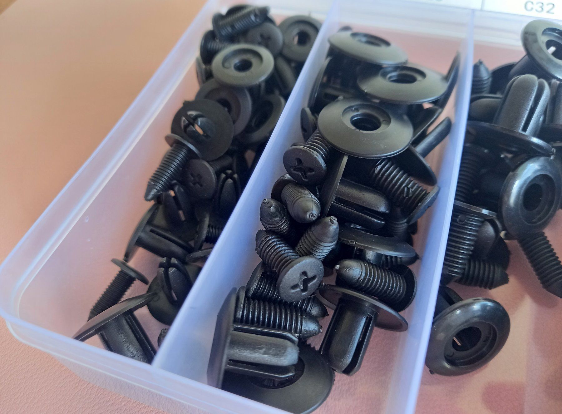 Alle Ersatzteile: Befestigungssatz Karosserie-Stossstangen - Kit de fixation – Neu (gemäss Beschreibung) aus Bussigny von NATURALO 3