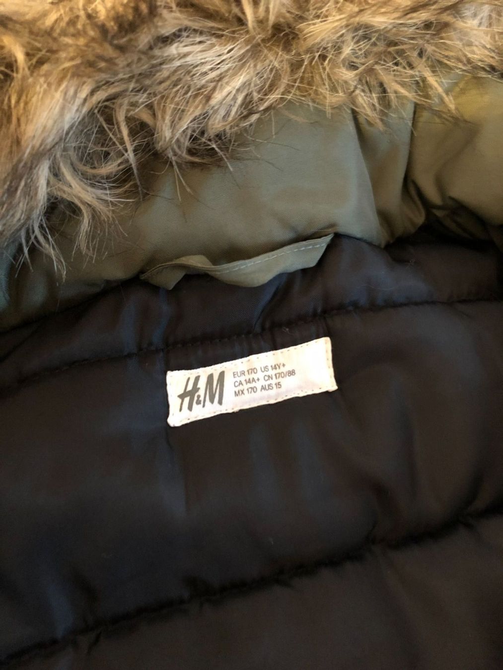 H&M Giacche & Cappotti: Wintermantel Kinder olivegrün Gr.170 – Usato da Steffisburg venduto da Aare77 2