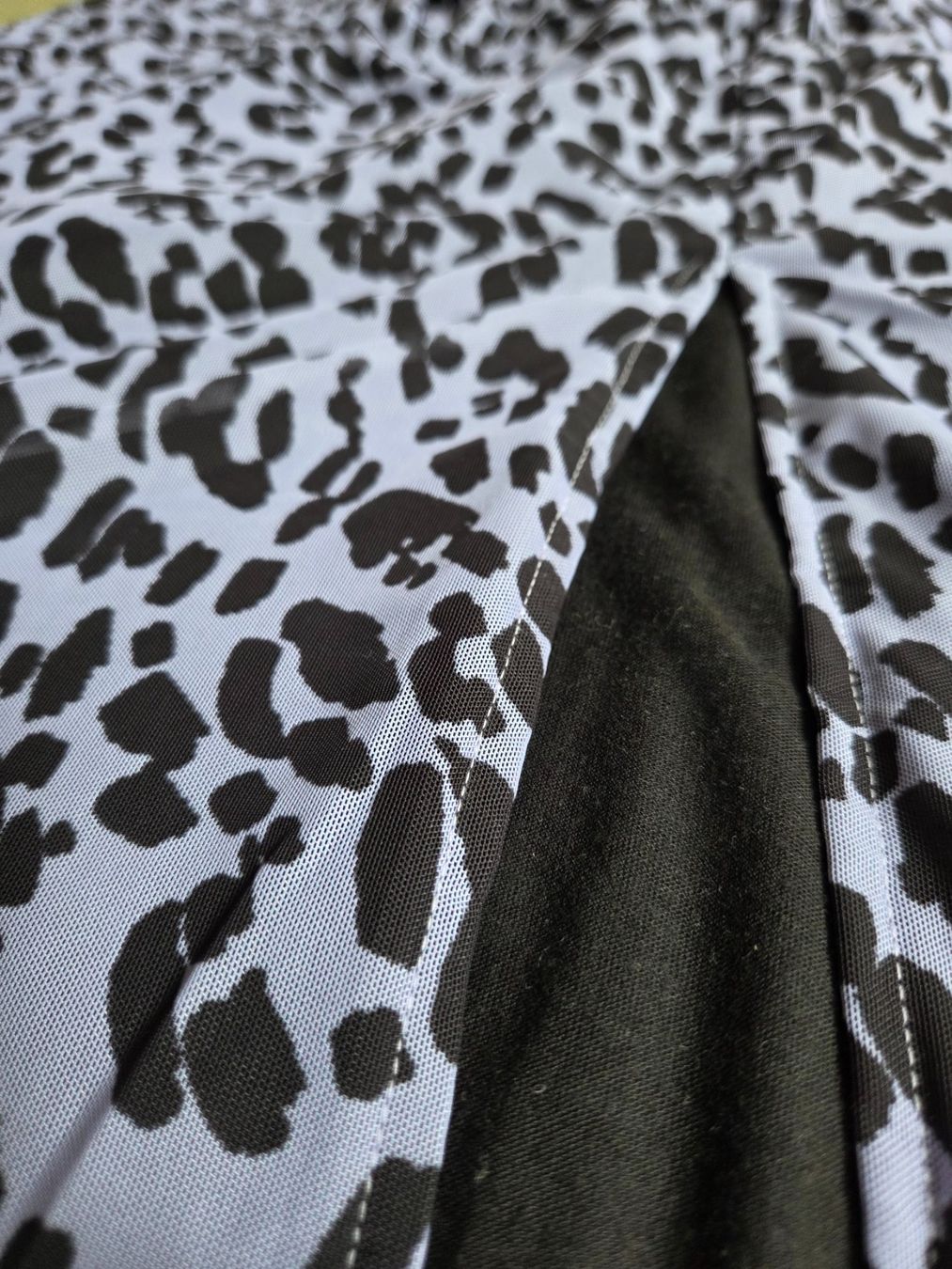 Monki Gonne: Monki Leopard Mesh Skirt – Usato da Bern venduto da -Aniko- 3