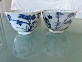2.Stk japanische Teeschalen blau weiss bemalt gemarkt