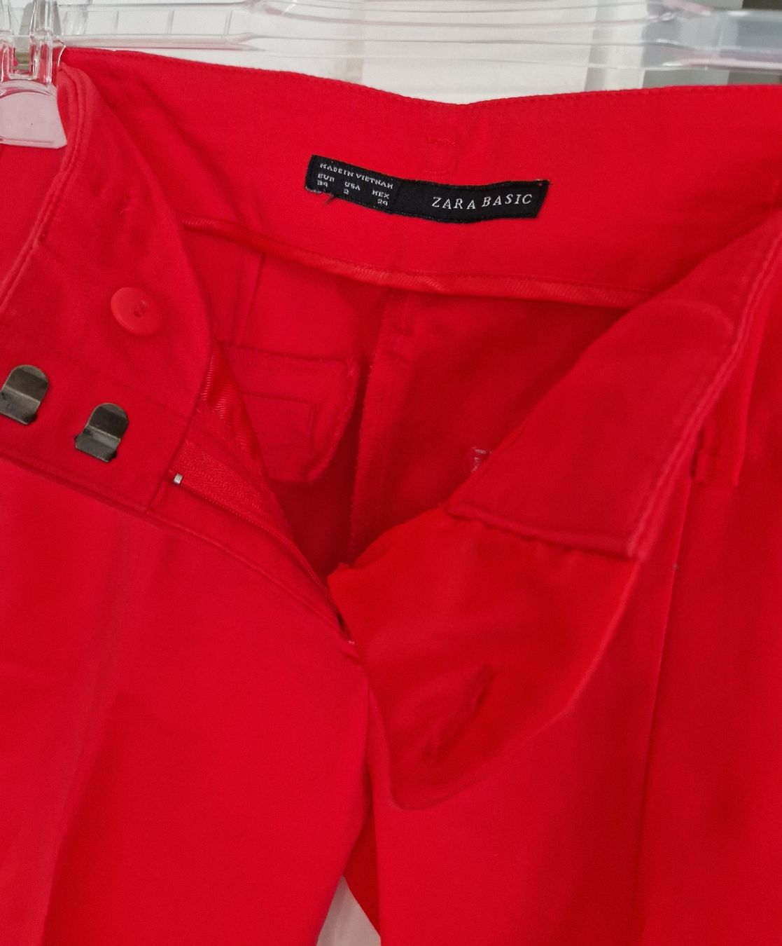 Zara Hosen: Hose in 34 von Zara – Neu (gemäss Beschreibung) aus Küsnacht ZH von 2011_ 2