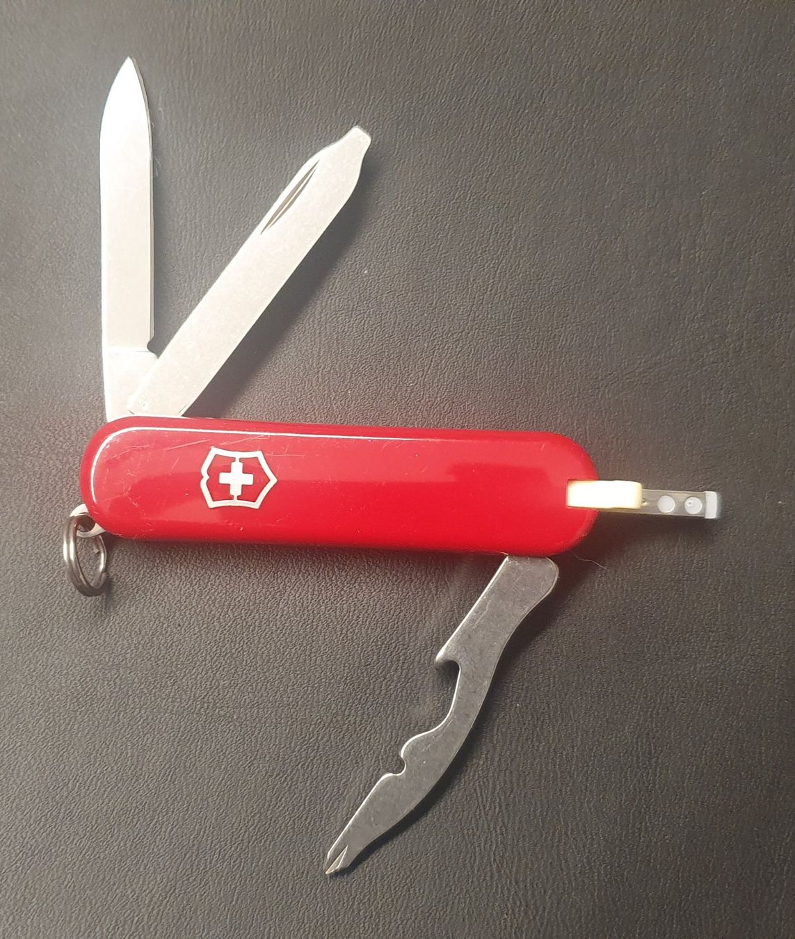 Victorinox Coltelli tascabile: 4 Victorinox Taschenmesser mit Logo – Nuovo (secondo la descrizione) da Härkingen venduto da MarianneSi 7