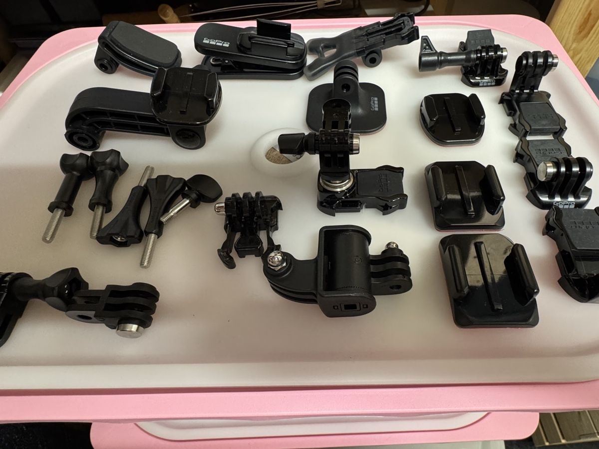 Gopro Action Cam: Go Pro Mount Accessories – Nuovo (secondo la descrizione) da Kloten venduto da hei_x2d9