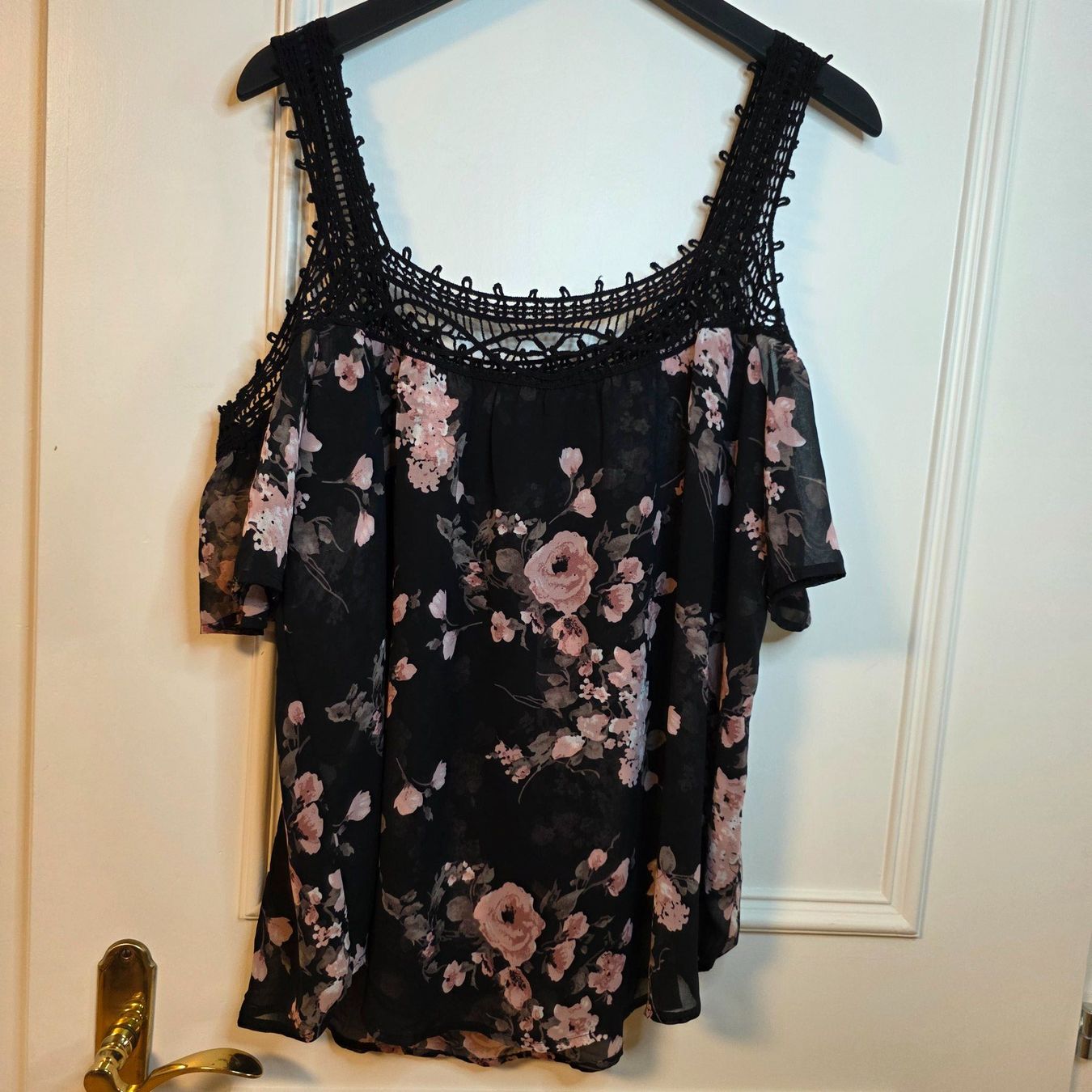 Blusen: Romantische Bluse L Blumen off shoulder – Gebraucht aus Wald ZH von CapLux 8