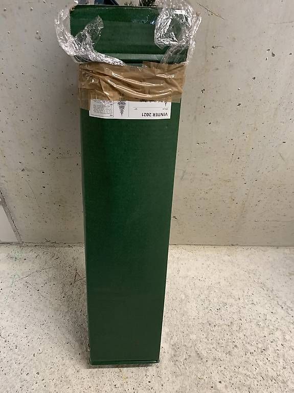 Tutte le decorazioni: Christmas Tree  – Usato da Basel venduto da Frani010
