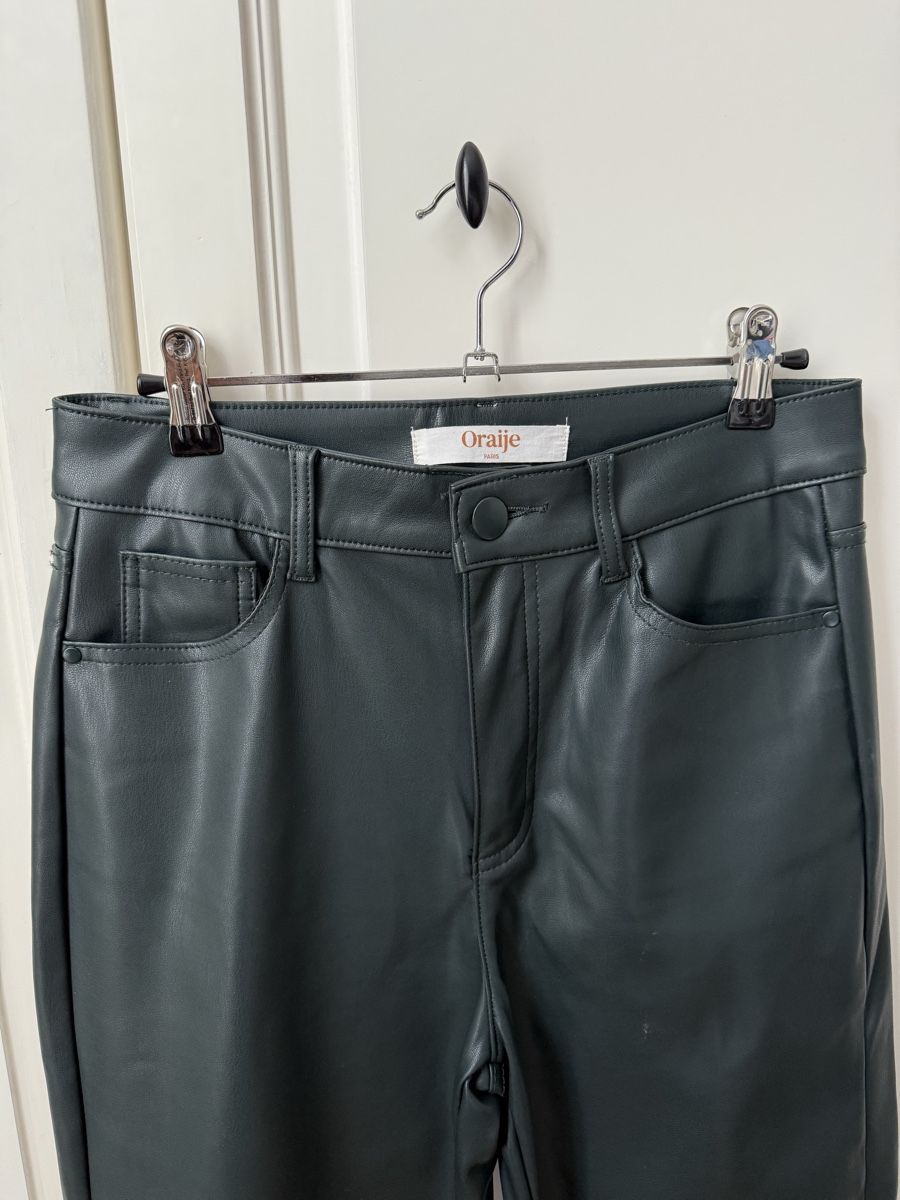 Hosen: Vegan leather dark green pants NEW – Neu (gemäss Beschreibung) aus Zürich von eve_m2gr 2