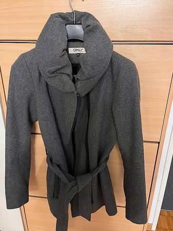 Cappotto corto grigio