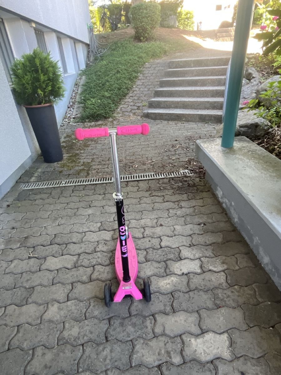 Micro Fahrzeuge für Kinder: M-Cro Tretroller / Trotti – Gebraucht aus Oberrieden von scubadiveli