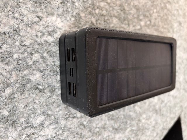 Caricabatterie: Powerbank S-900 mit Solar – Usato da Schötz venduto da n_h_drj5 1