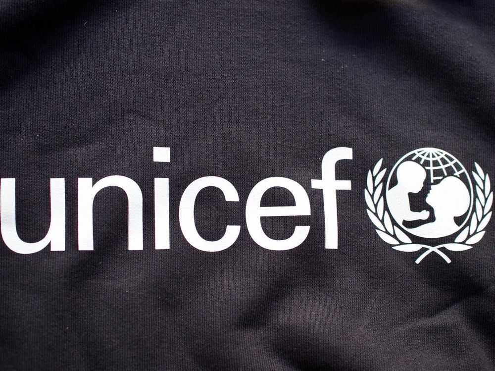 Exklusiv: UNICEF HOODIE - XL 7