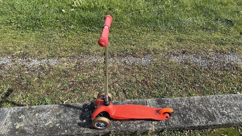 Micro Kickboard: Kickboard – Usato da Bubikon venduto da Fitdihei