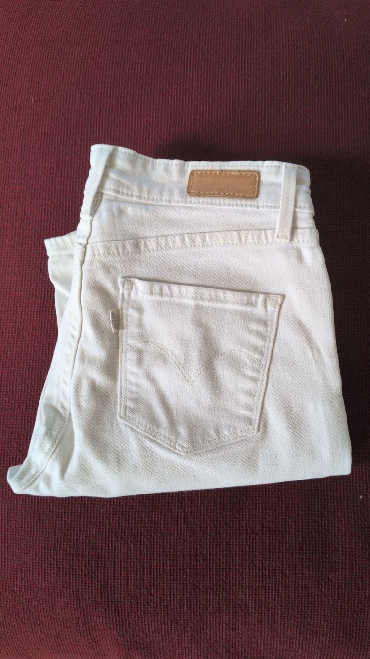 Levi's Jeans: Jean Levis Blanc – D'occasion à Grueningen par t.campanella