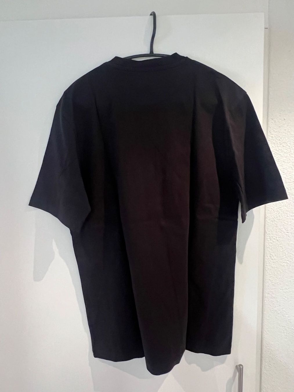 Palace T-Shirts: Schwarzes Palace T-Shirt – Gebraucht aus Dielsdorf von Anthony111 1
