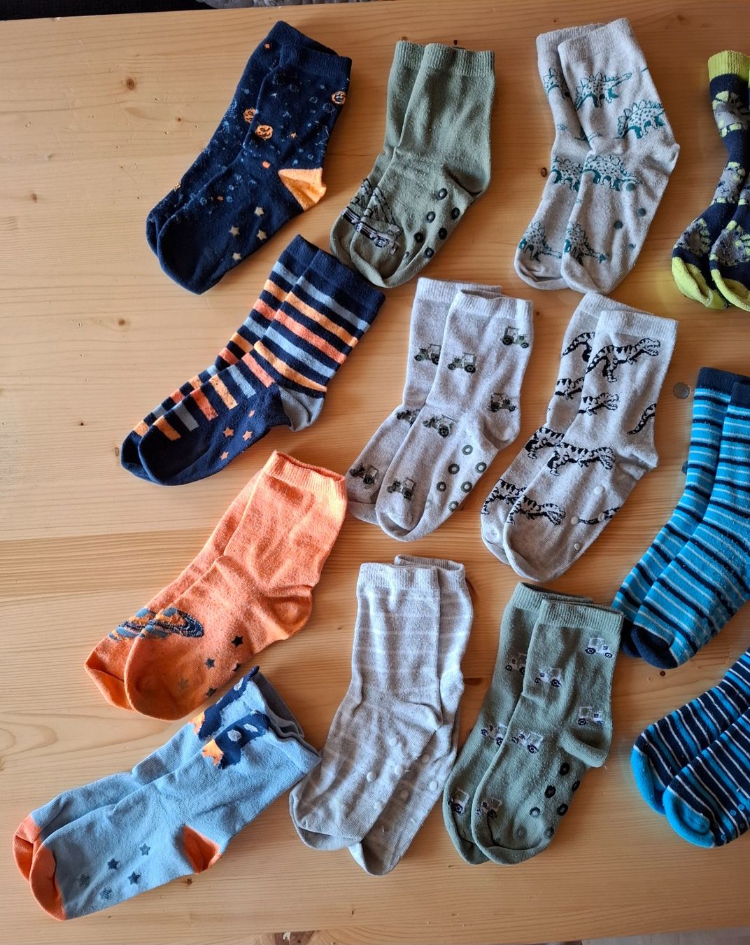 Socken für Kinder: Div. ABS Söckli gr.ca. 27/30 – Gebraucht aus Oberurnen von rotty80 2