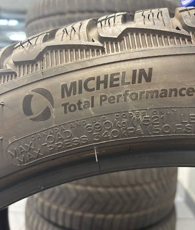 Altro in Scrittura & Disegno: Winterreifen Michelin 225 45 18 – Usato da Neuenhof venduto da Gt5.Performance_ 2