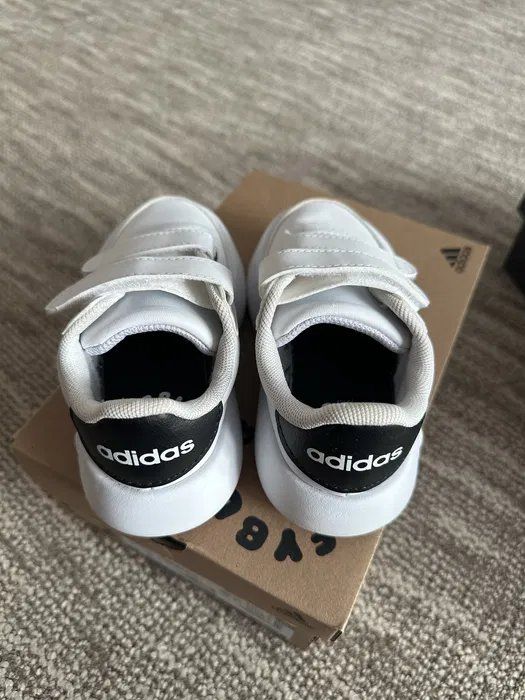 Adidas Schuhe für Jungen: adidas Kindersneaker gr 26 – Gebraucht aus Flums von Inna77 2
