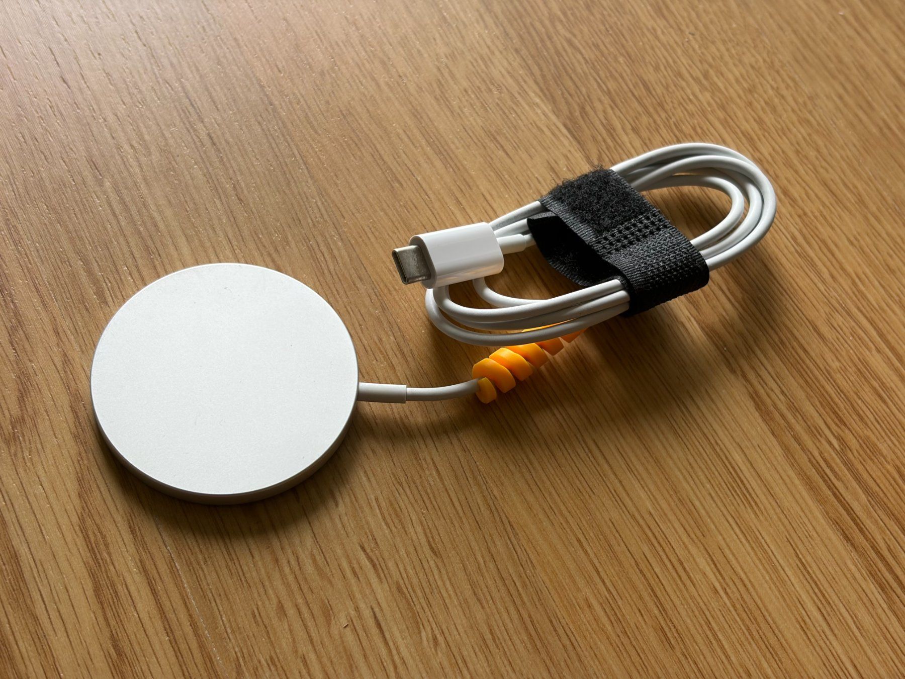 Apple Caricabatterie: Original Apple MagSafe Ladegerät 1 m mit USB-C – Nuovo (secondo la descrizione) da Zürich venduto da greg_richrd 1