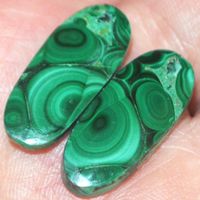 Anhänger Set L-4197 – 1 Paar Malachit Cabochon gelocht