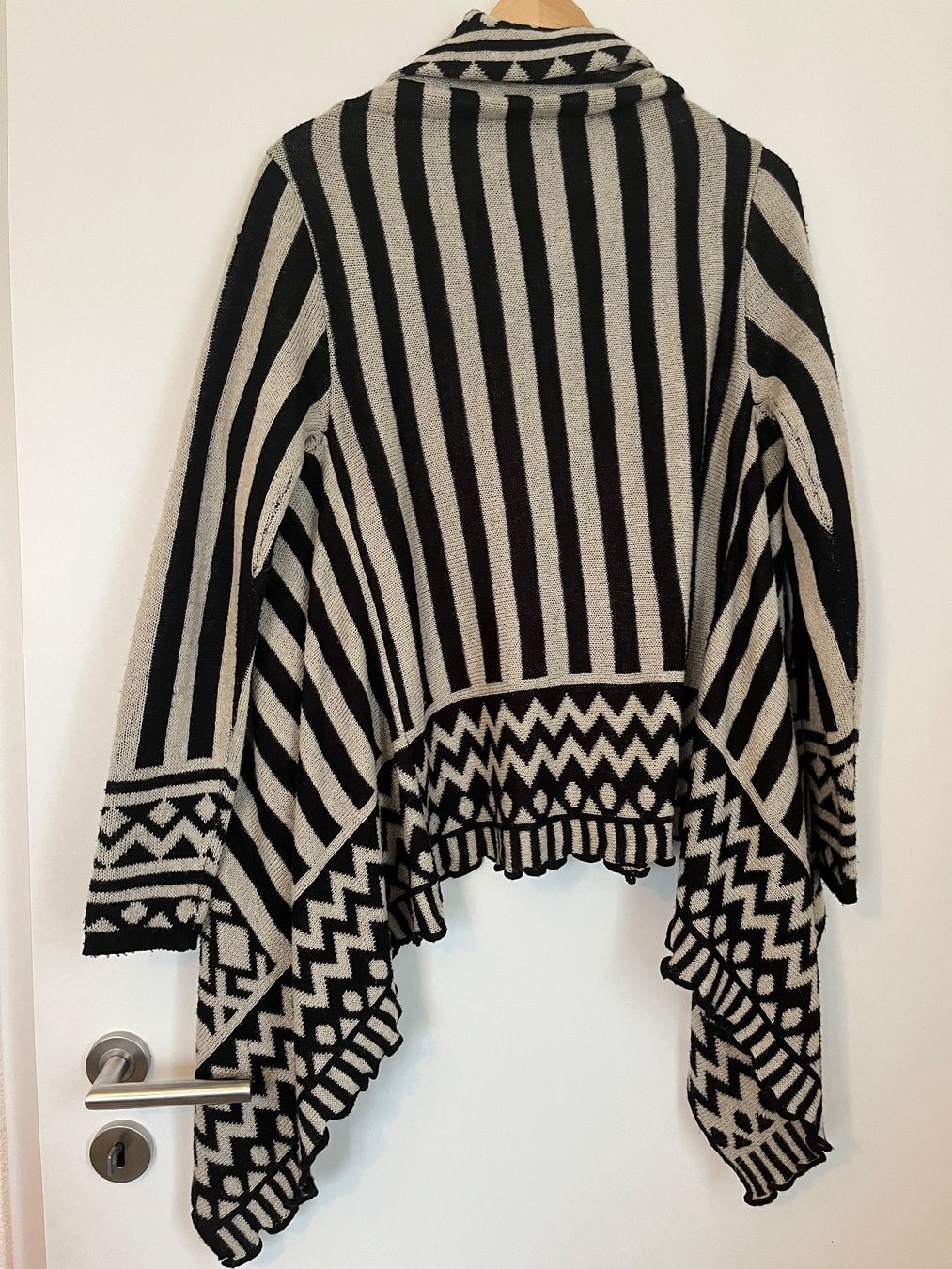 Giacche: Strickjacke – Usato da Reinach ag venduto da Wildschwein_Braten 1