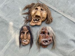 3 schöne Walliser Holzmasken