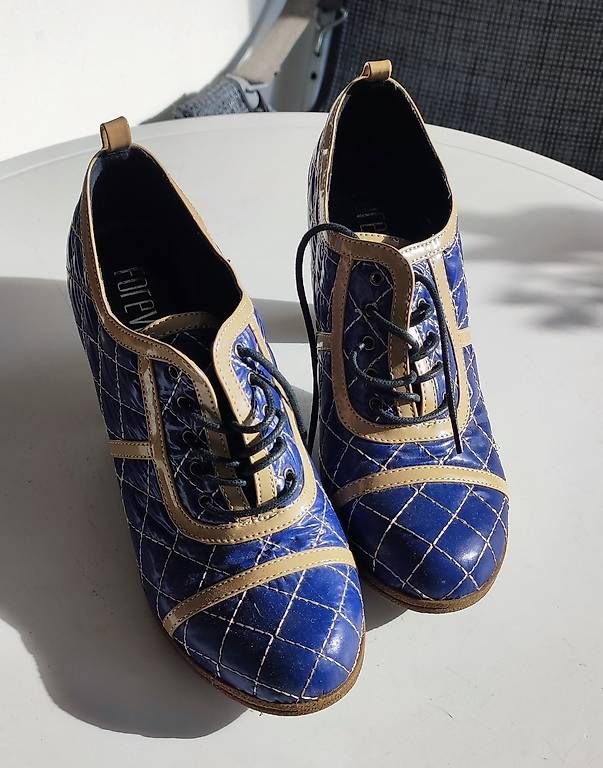 Damenschuhe: Absatzschuhe 38/39 – Neu und originalverpackt aus Basel von Glyzinia77