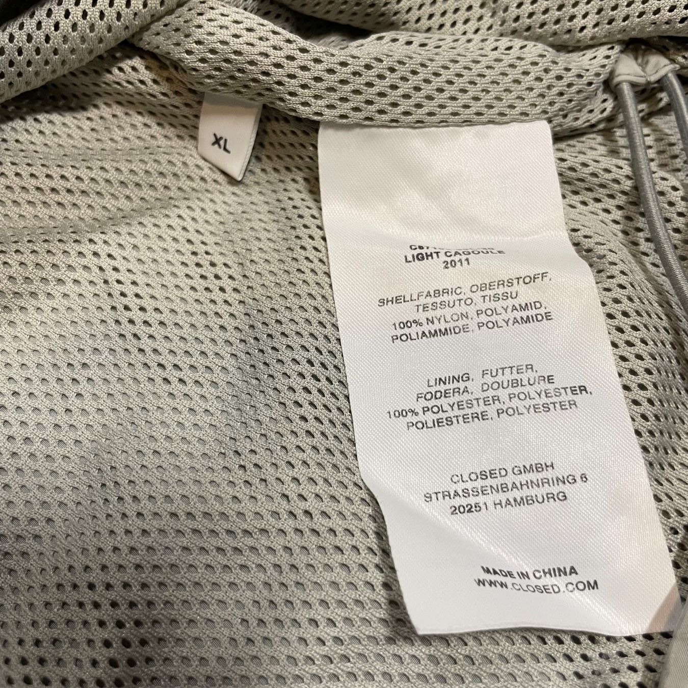 Closed Giacche: Closed Light Cagoule Windbreaker Jacke XL Silber/Grau – Usato da Bubikon venduto da SwissSecondLife 7