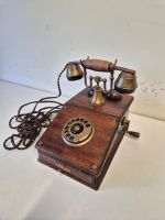 Antikes Wandtelefon Holz Messing mit Wählscheibe gebraucht