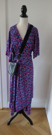 Lira & Fynn: robe portefeuille en coton à motif floral (XL)