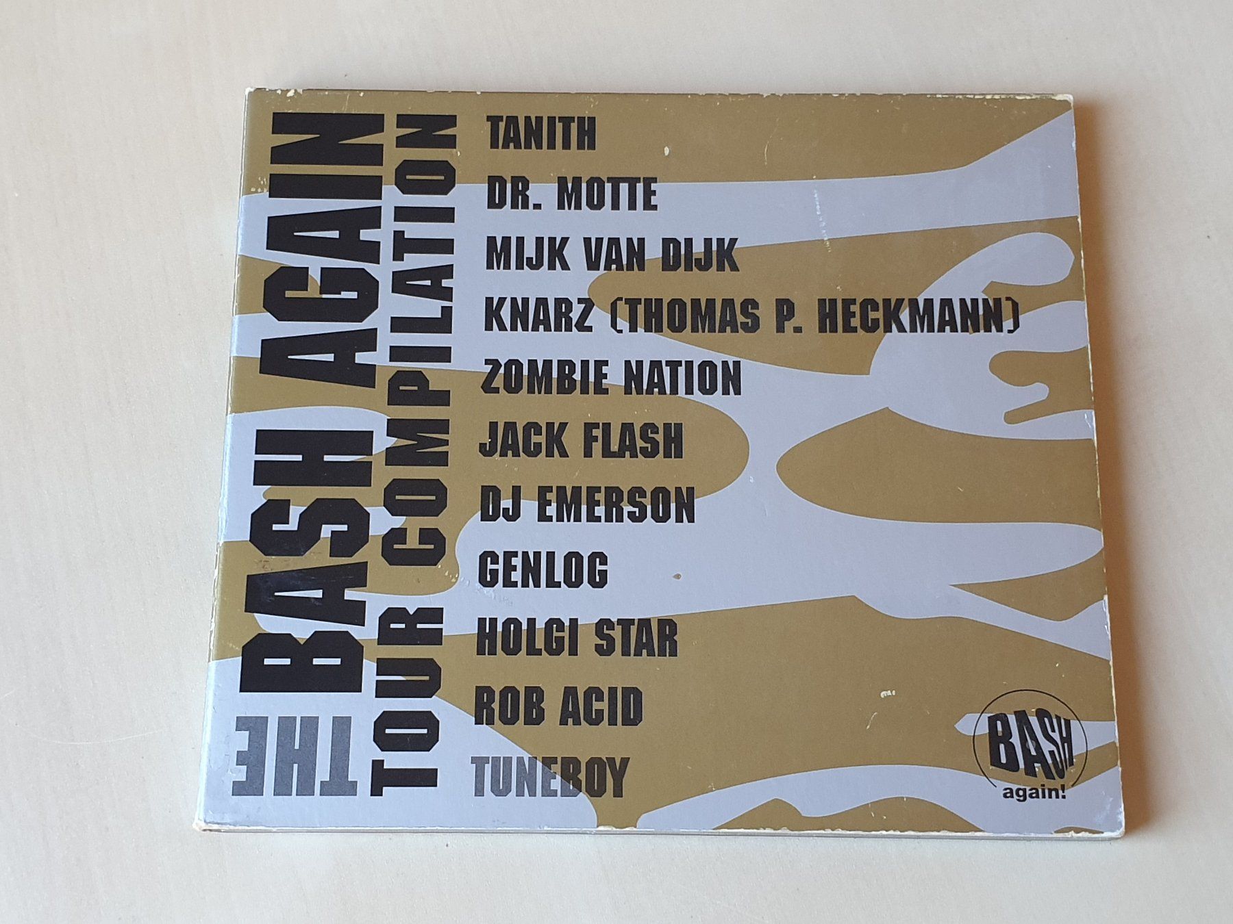 CD: The Bash Again Tour Compilation – Usato da Stansstad venduto da collectorsshop