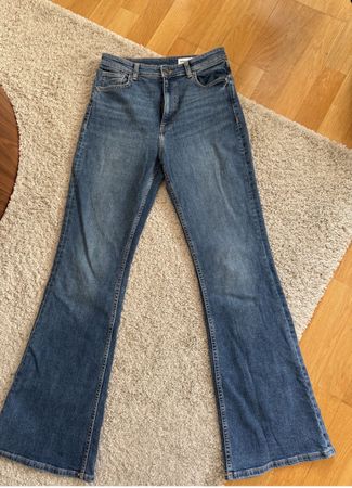 Flared jeans