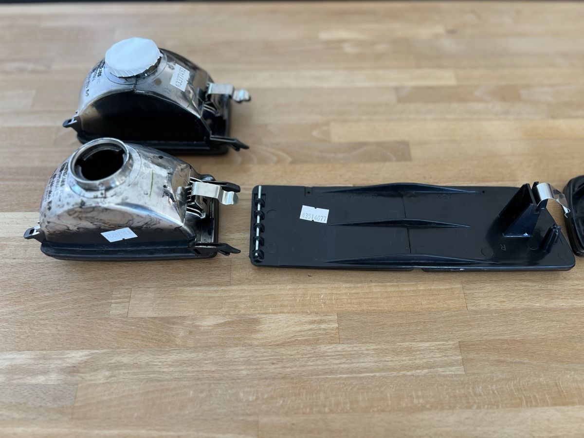 VW Tutti pezzi di ricambio auto: Blinker Set VW Golf 3 schwarz – Usato da Steffisburg venduto da lovelyunique 3