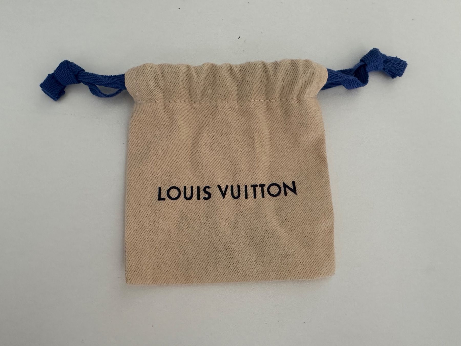 Louis Vuitton Catenine: Collier Louis Vuitton Instinct Enamelled – Nuovo (secondo la descrizione) da Bulle venduto da samuel.volery 4