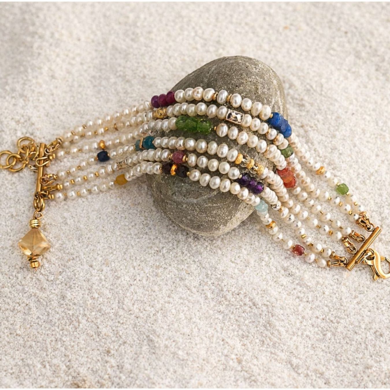 Bracelets: Statement-Perlenarmband mit Halbedelstein  - 6-reihig Unikat – Neuf avec emballage d'origine à Lütisburg par Emarra 6
