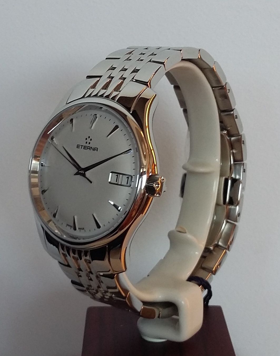Eterna Orologi: ETERNA  Vaughan Stahl 42mm – Nuovo e nell'imballaggio originale da Triesen venduto da hor_6kx9