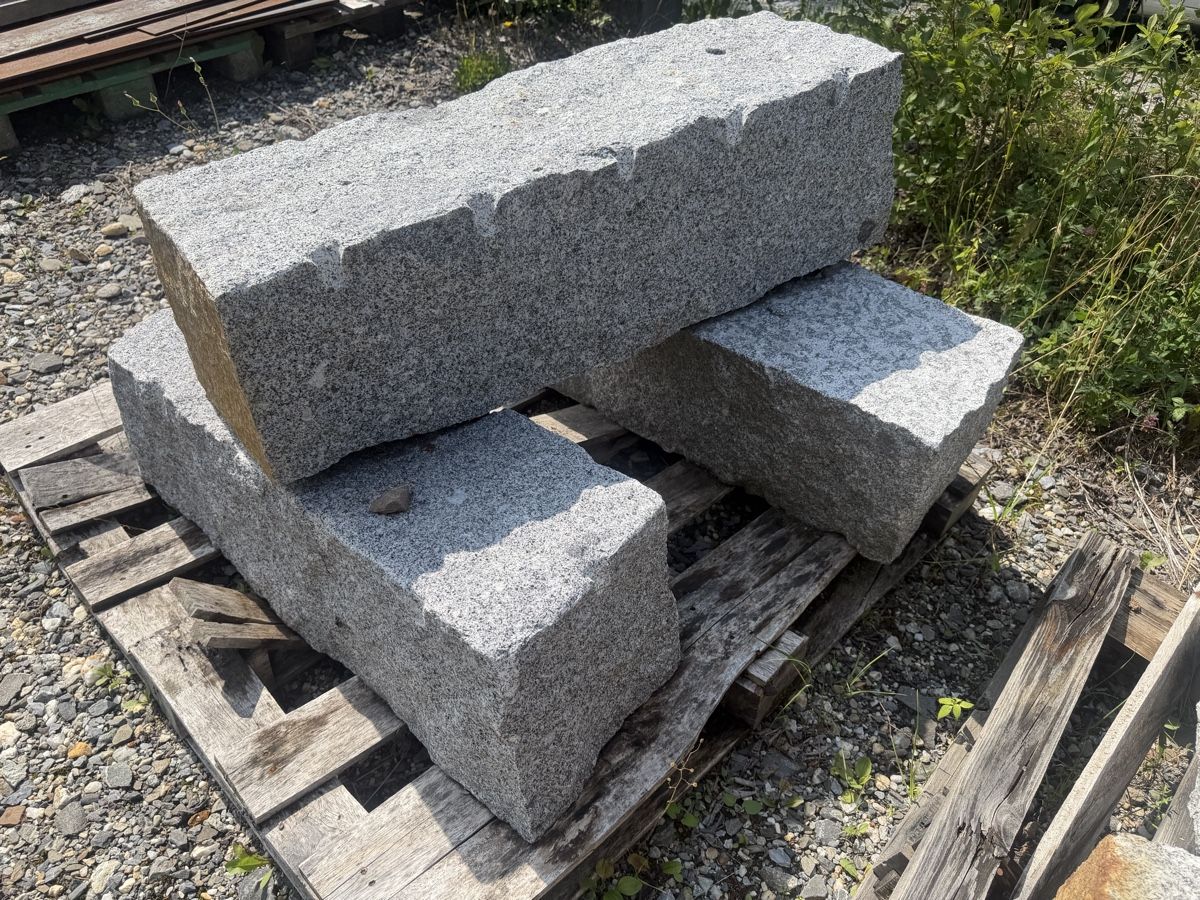 Pietre & tegole: Blocksteine 30x30 cm, freie Längen – Nuovo (secondo la descrizione) da Flims Dorf venduto da inf_dj8q 1