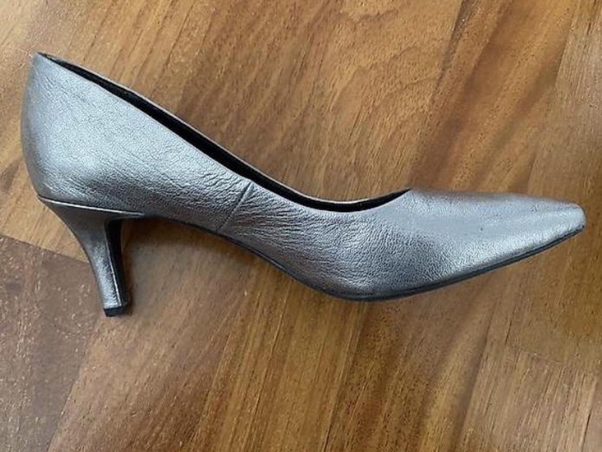 Roberto Santi Damenschuhe: Roberto Santi Pumps, Silber – Gebraucht aus Embrach von ale_v5qn