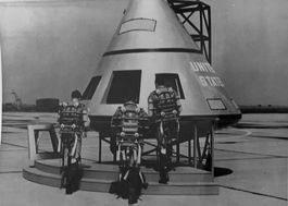 Interessante Foto 1962 Drei NASA Astronauten im Training