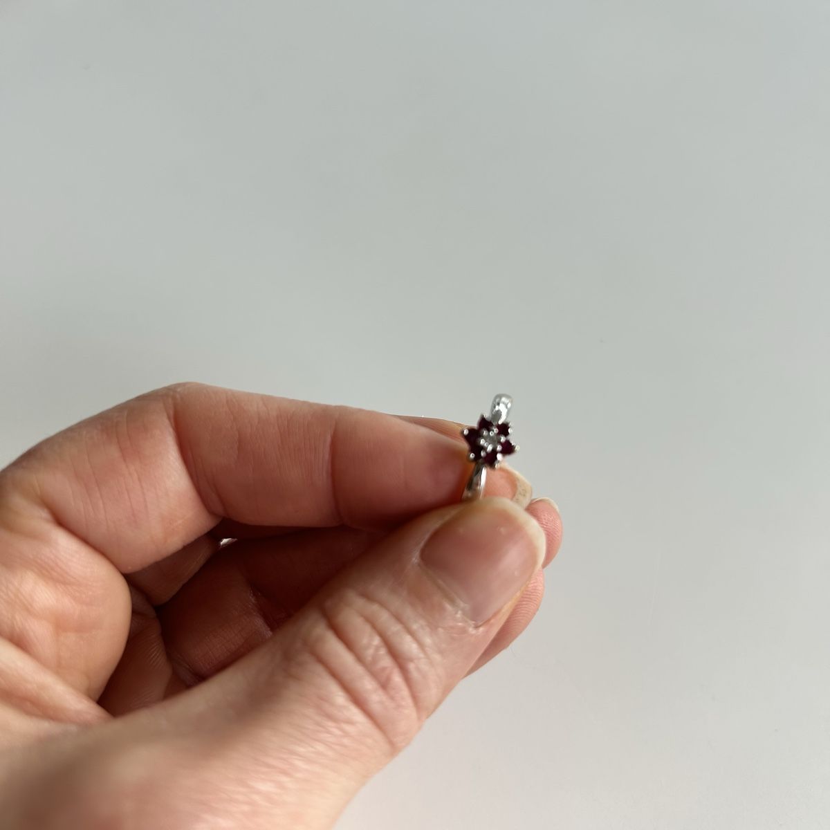 Bucherer Ringe: Bague Bucherer or blanc diamants et rubis taille 53 – Neu (gemäss Beschreibung) aus Lausanne von mmangiol 1